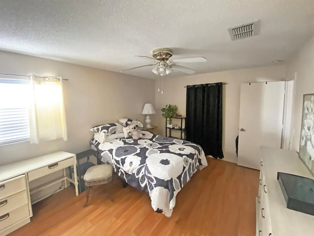 4340 VANTAGE CIRCLE Sebring, FL 33872