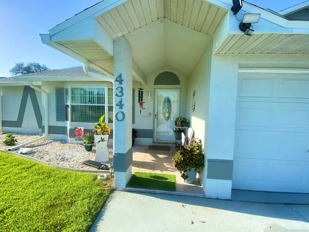 4340 VANTAGE CIRCLE Sebring, FL 33872