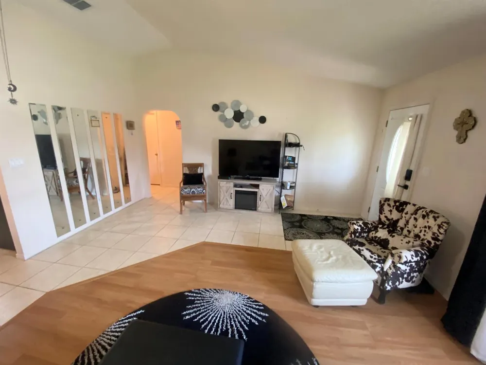 4340 VANTAGE CIRCLE Sebring, FL 33872