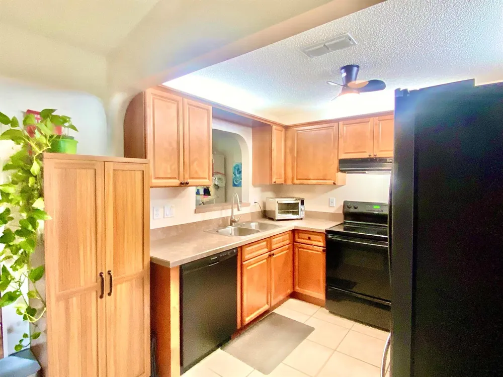 4340 VANTAGE CIRCLE Sebring, FL 33872