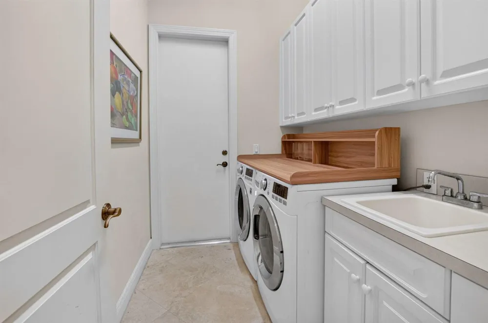 7011 ISLEGROVE PLACE Boca Raton, FL 33433