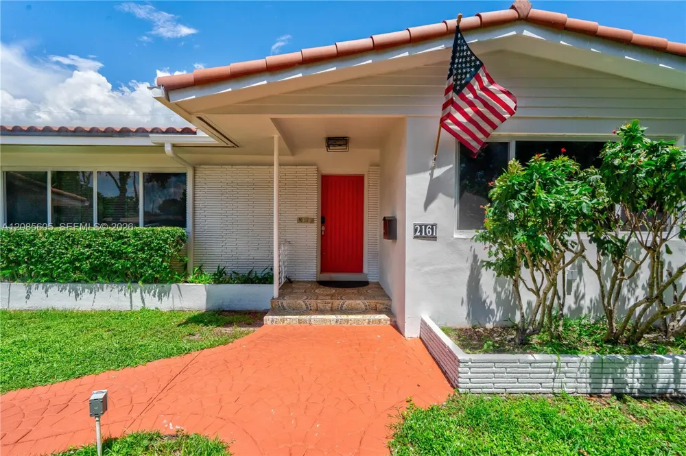 2161 NE 171st St North Miami Beach, FL 33162