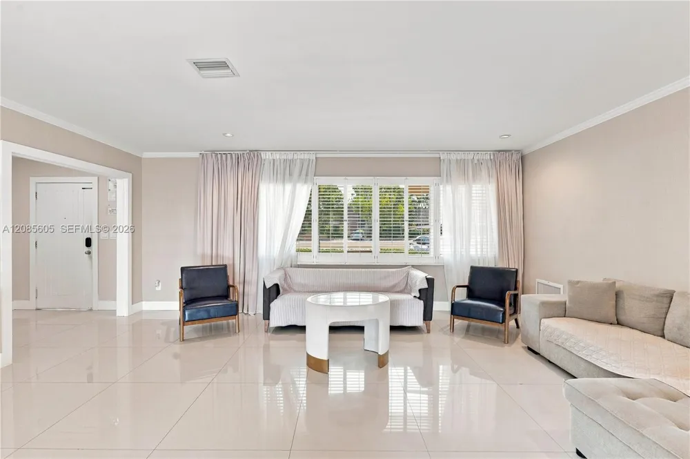 2161 NE 171st St North Miami Beach, FL 33162