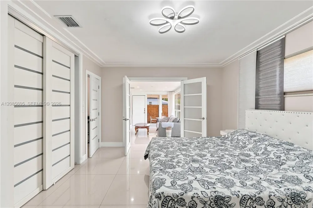 2161 NE 171st St North Miami Beach, FL 33162
