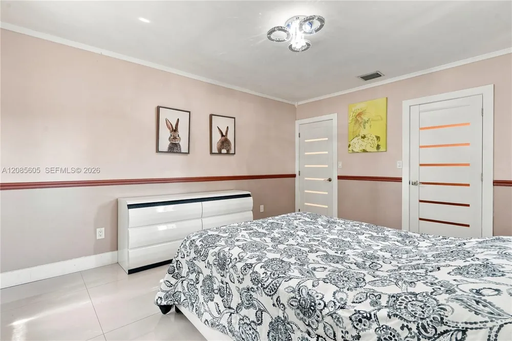 2161 NE 171st St North Miami Beach, FL 33162