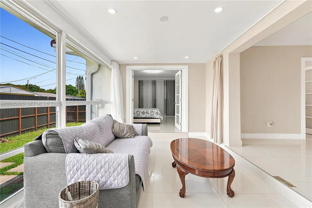 2161 NE 171st St North Miami Beach, FL 33162