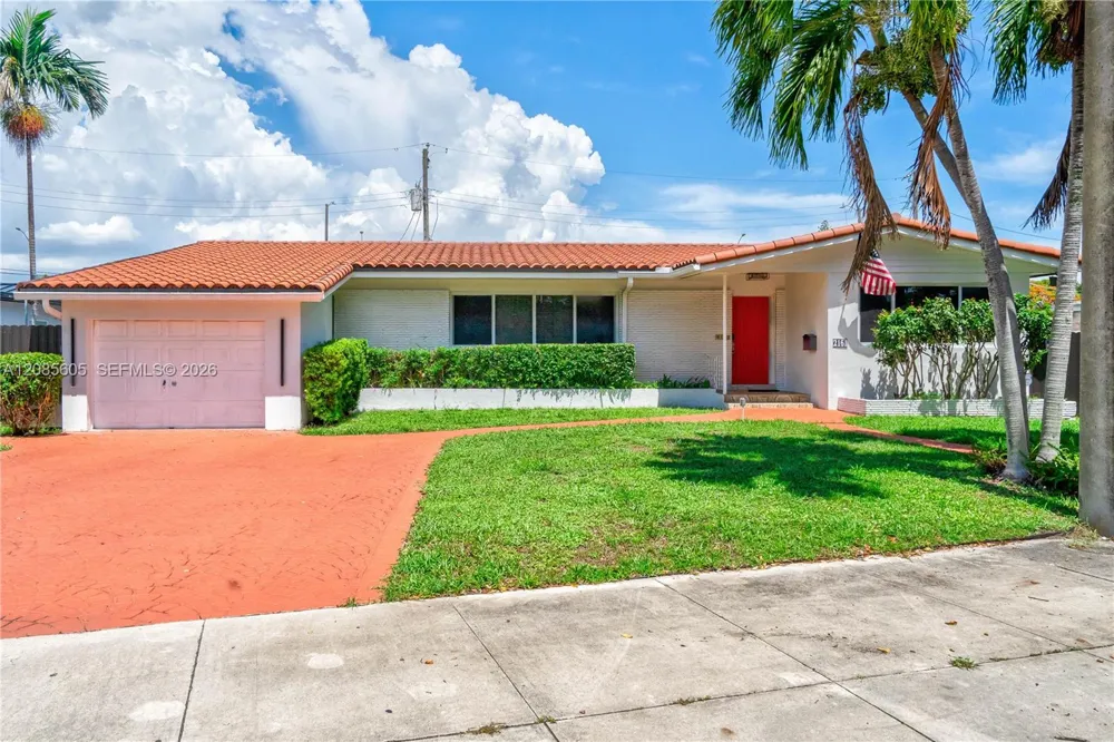 2161 NE 171st St North Miami Beach, FL 33162