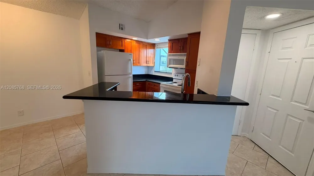3350 NW Pinewalk Dr N #1427 Margate, FL 33063