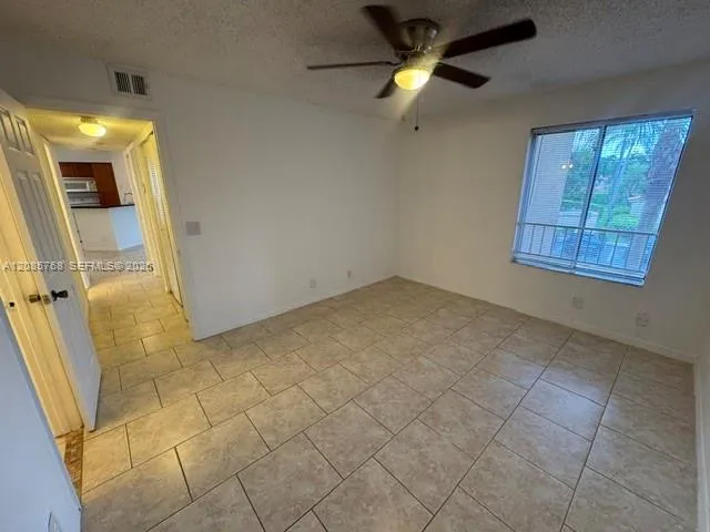 3350 NW Pinewalk Dr N #1427 Margate, FL 33063