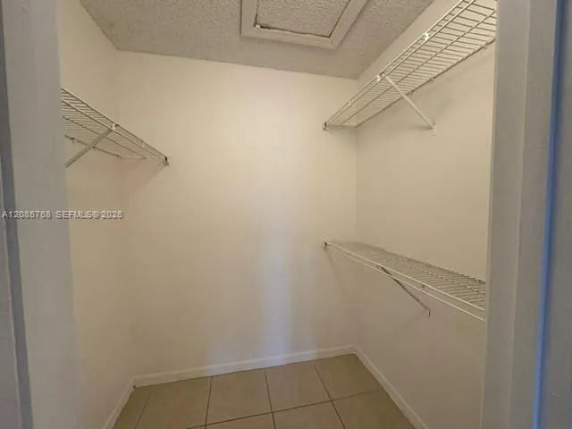 3350 NW Pinewalk Dr N #1427 Margate, FL 33063