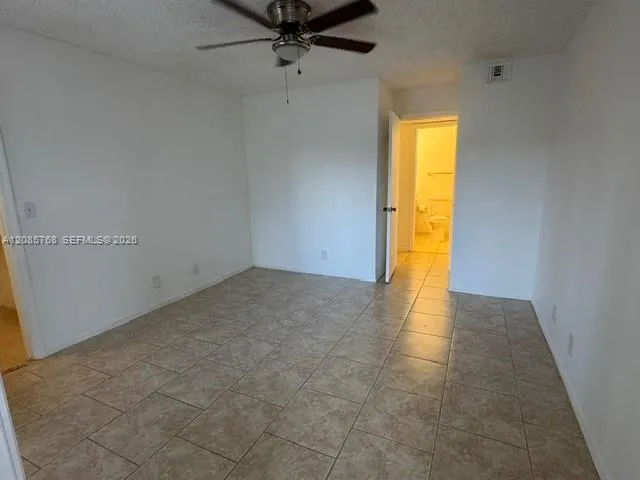 3350 NW Pinewalk Dr N #1427 Margate, FL 33063