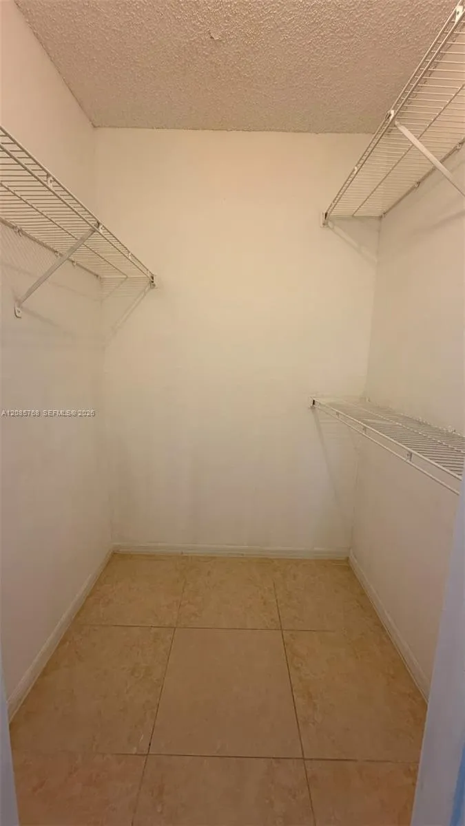 3350 NW Pinewalk Dr N #1427 Margate, FL 33063
