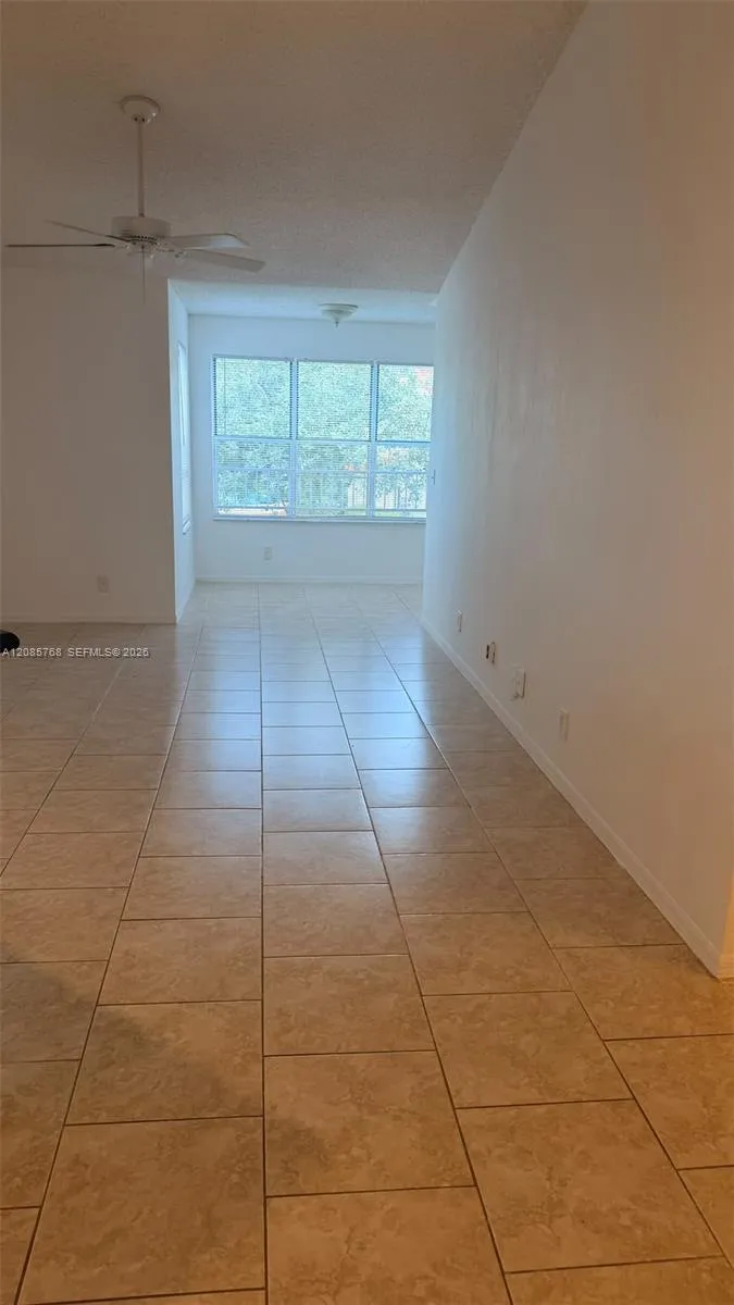 3350 NW Pinewalk Dr N #1427 Margate, FL 33063