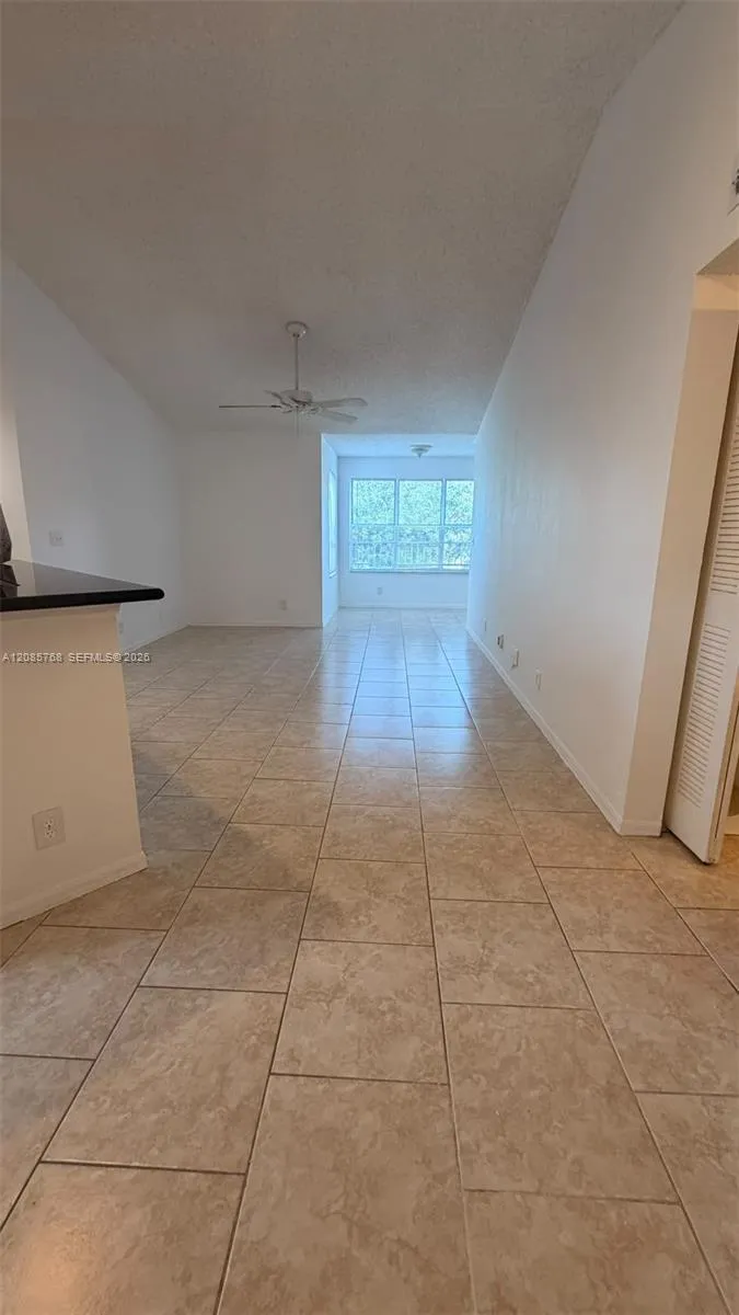 3350 NW Pinewalk Dr N #1427 Margate, FL 33063