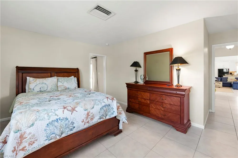1346 Jamaica Road Marco Island, FL 34145