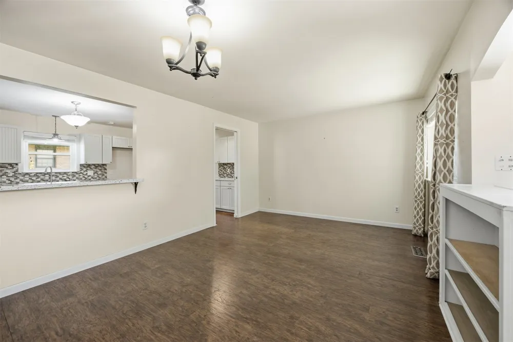 6002 S Lakewood Avenue Tulsa, OK 74135
