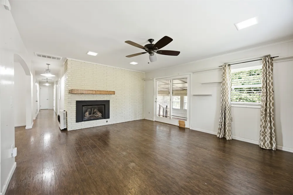 6002 S Lakewood Avenue Tulsa, OK 74135