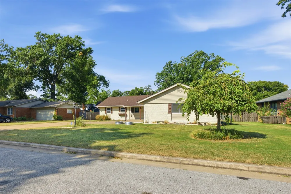 6002 S Lakewood Avenue Tulsa, OK 74135