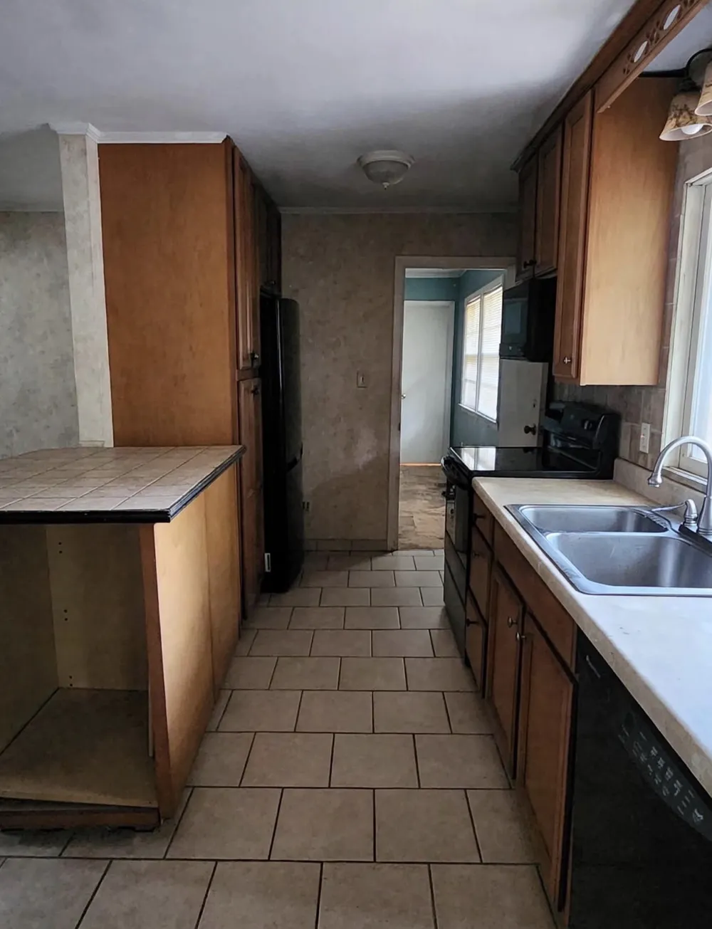 1210 E Duke Street Hugo, OK 74743