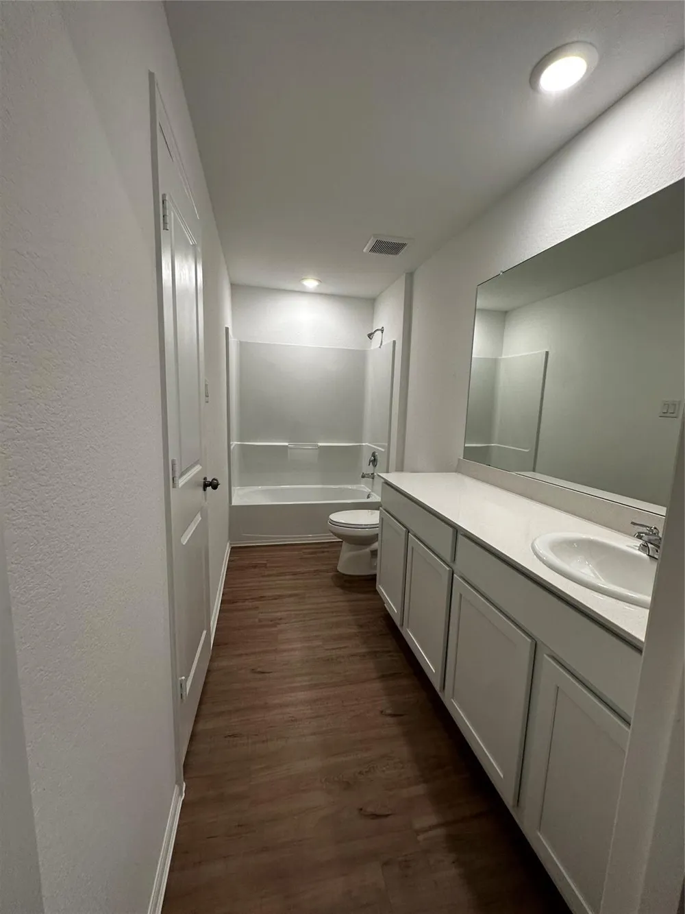 4239 Barrington Cove Lane Baytown, TX 77521