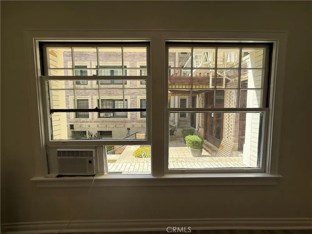 2121 James M Wood #110 Los Angeles, CA 90006