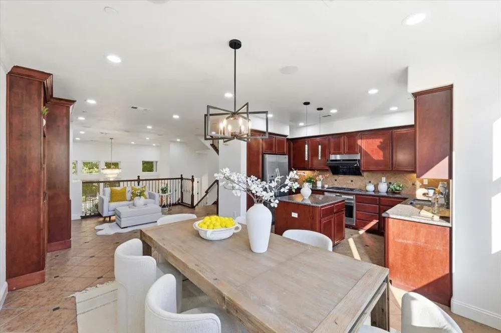 408 Tasman Drive Sunnyvale, CA 94089