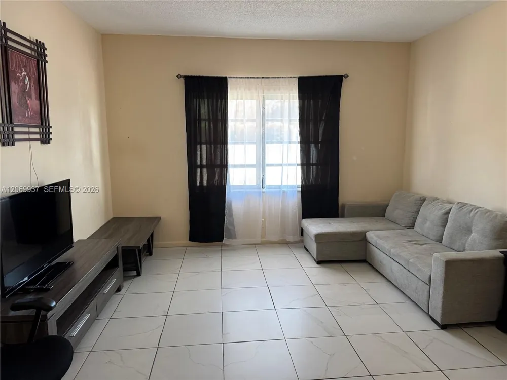 2200 E Hallandale Beach Blvd #112 Hallandale Beach, FL 33009