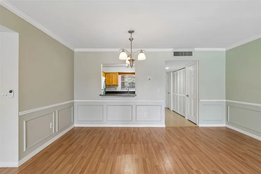 10354 CARROLLWOOD LANE #197 Tampa, FL 33618