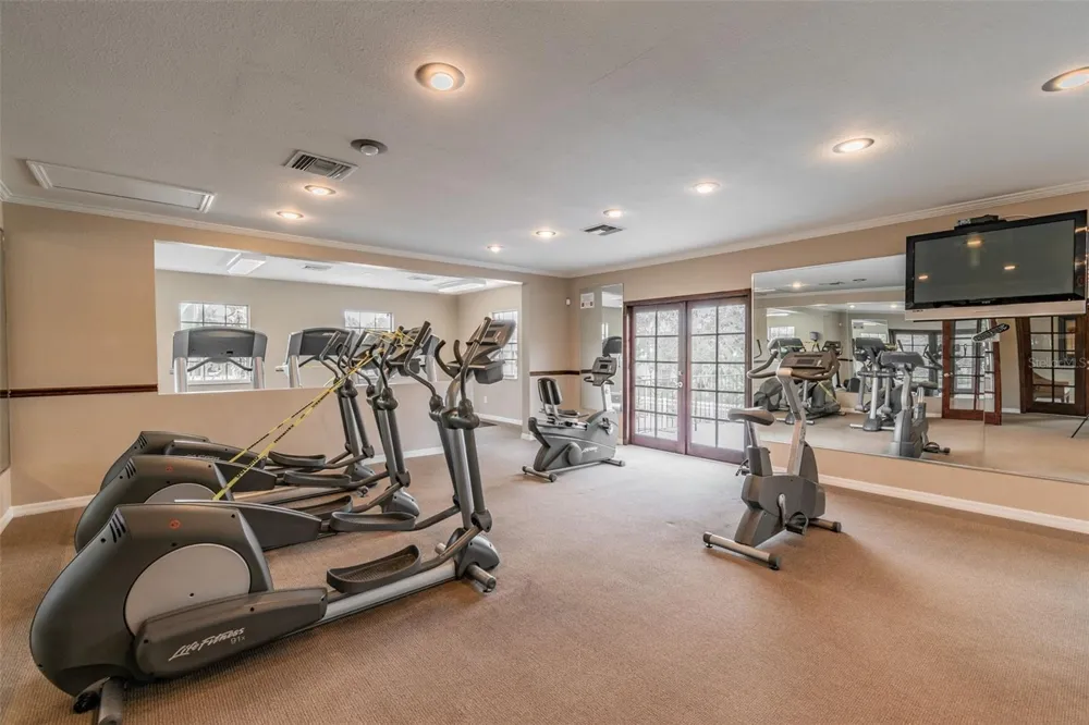 10354 CARROLLWOOD LANE #197 Tampa, FL 33618