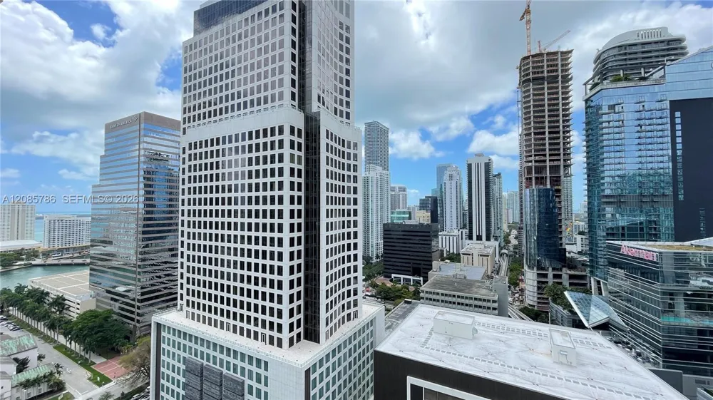 55 SE 6th St #2702 Miami, FL 33131