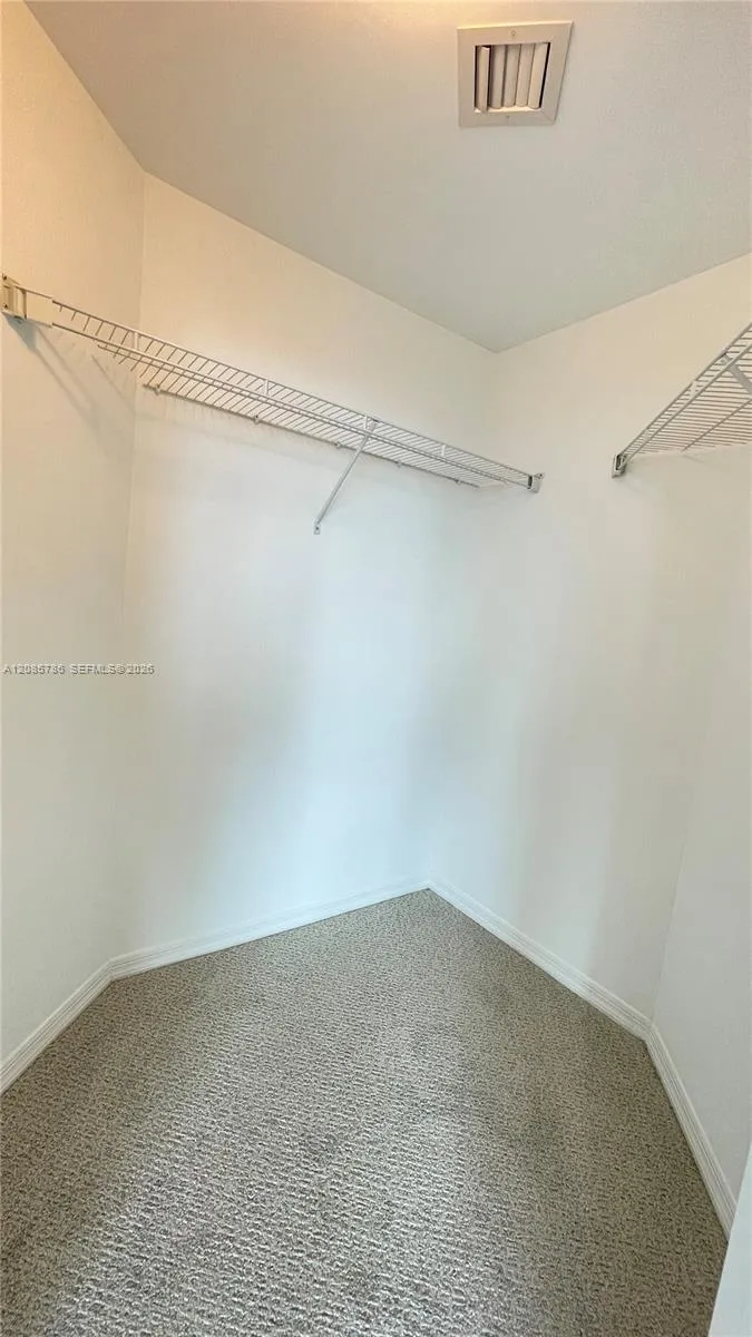 55 SE 6th St #2702 Miami, FL 33131