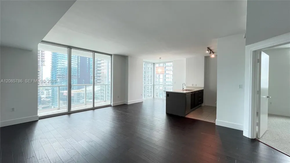 55 SE 6th St #2702 Miami, FL 33131