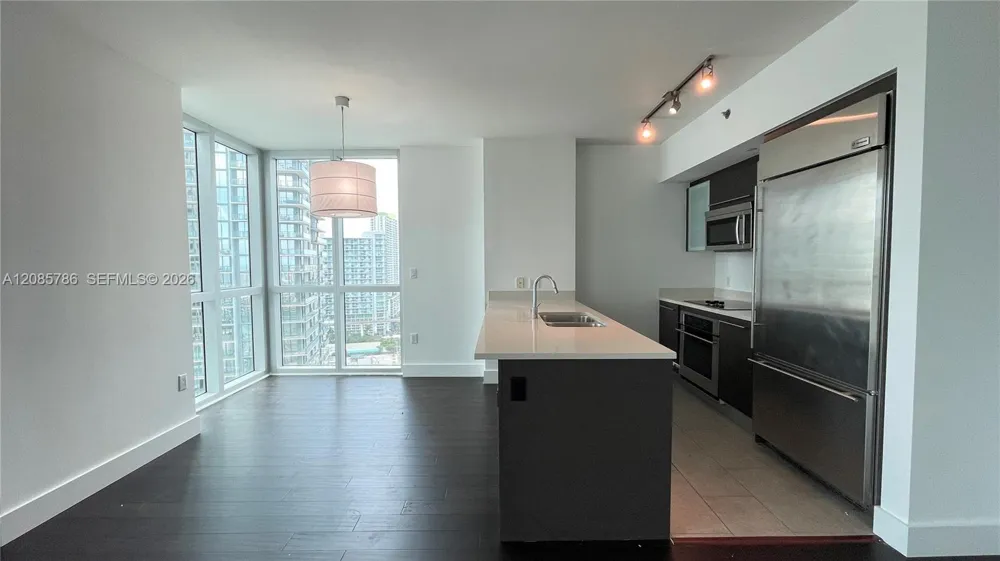 55 SE 6th St #2702 Miami, FL 33131