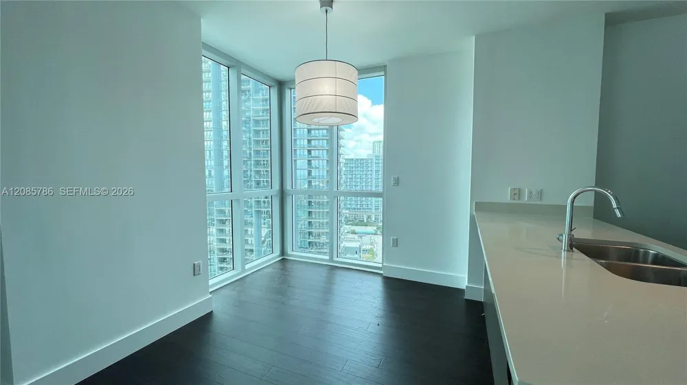 55 SE 6th St #2702 Miami, FL 33131