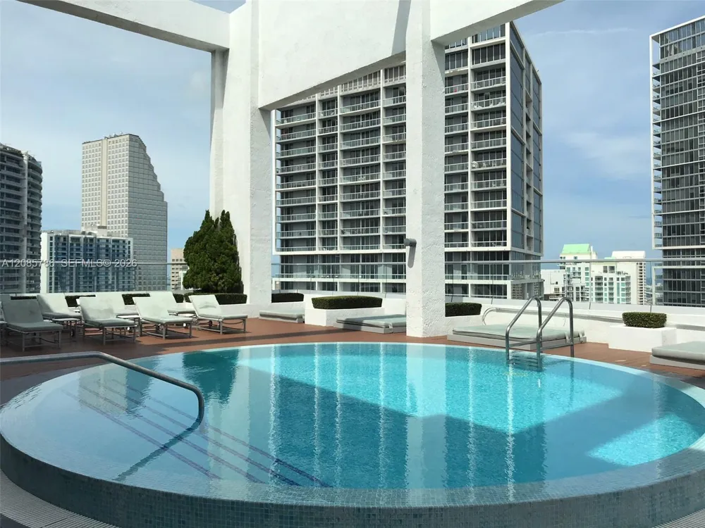 55 SE 6th St #2702 Miami, FL 33131