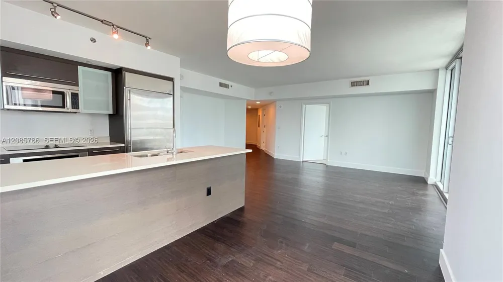 55 SE 6th St #2702 Miami, FL 33131