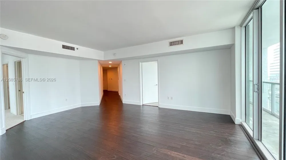 55 SE 6th St #2702 Miami, FL 33131