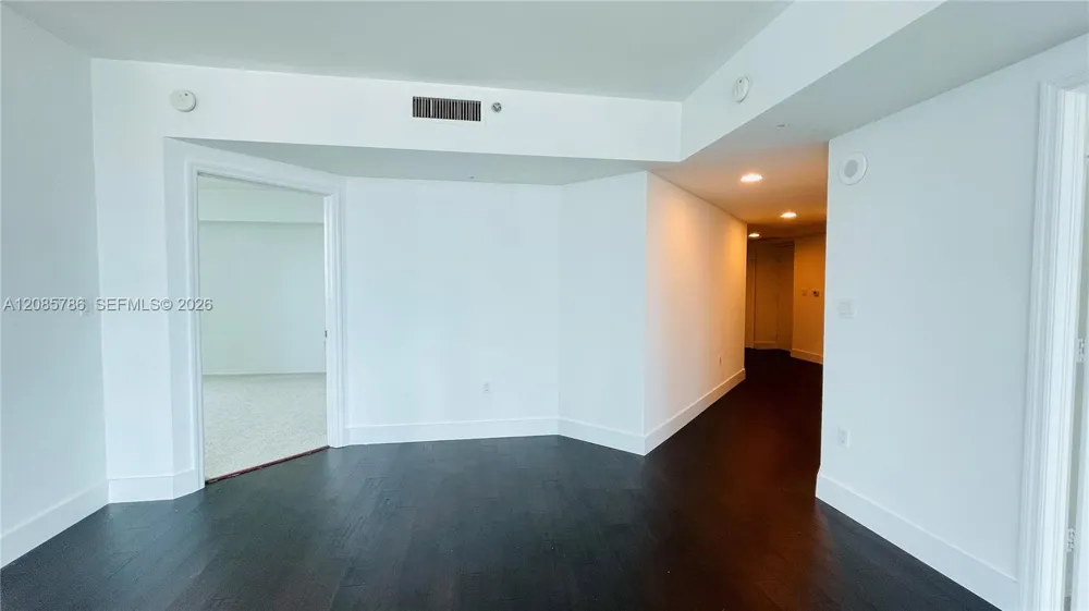 55 SE 6th St #2702 Miami, FL 33131