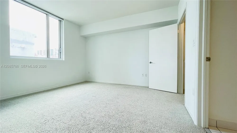 55 SE 6th St #2702 Miami, FL 33131