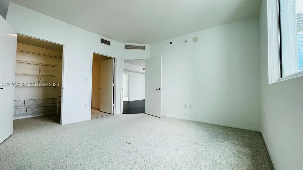 55 SE 6th St #2702 Miami, FL 33131