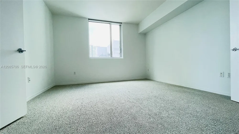 55 SE 6th St #2702 Miami, FL 33131