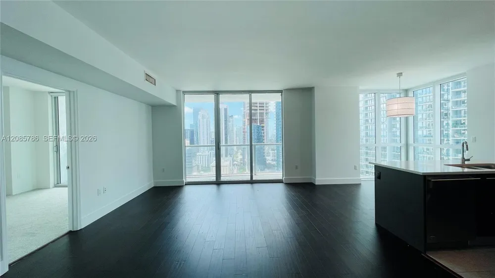 55 SE 6th St #2702 Miami, FL 33131