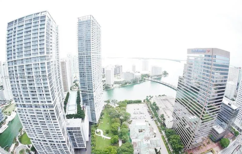 55 SE 6th St #2702 Miami, FL 33131