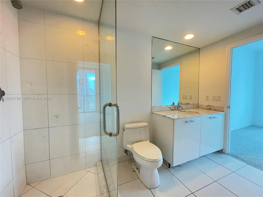 55 SE 6th St #2702 Miami, FL 33131