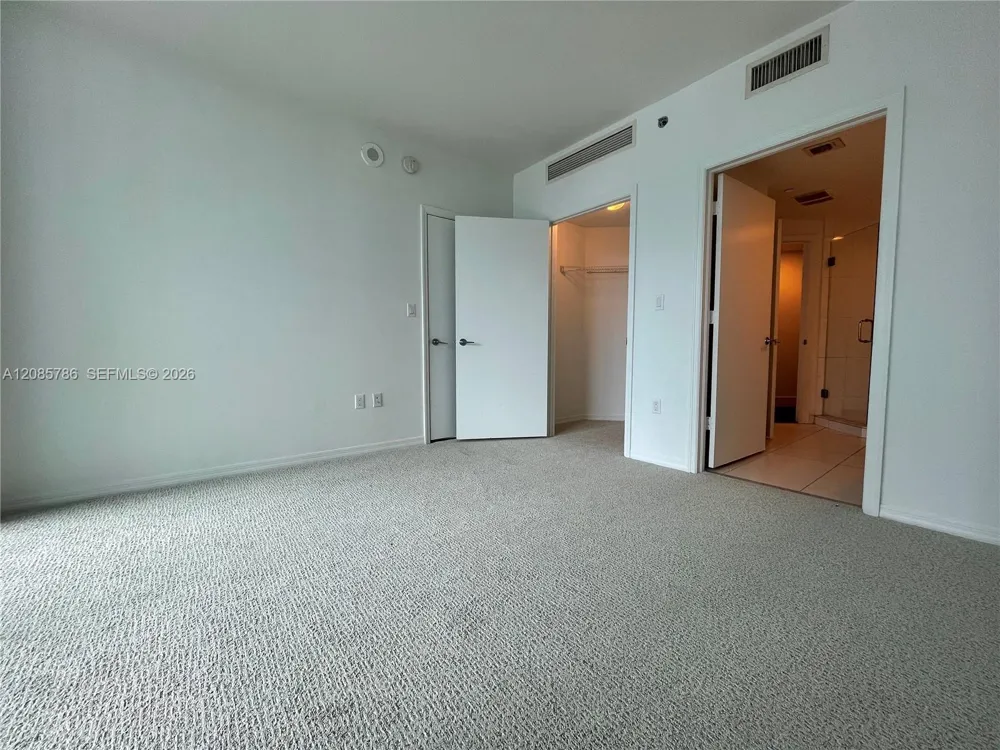 55 SE 6th St #2702 Miami, FL 33131