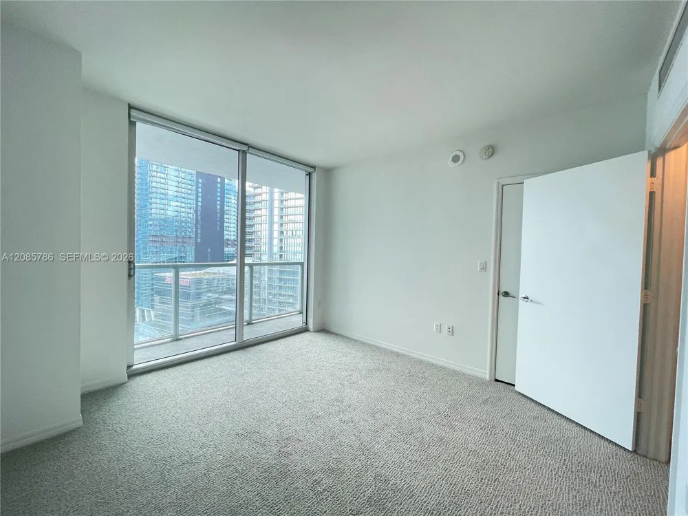 55 SE 6th St #2702 Miami, FL 33131