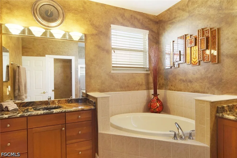 Bella Vista Drive Fort Myers, FL 33913