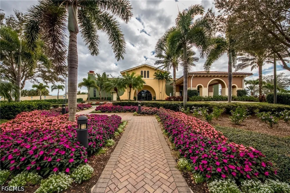 Bella Vista Drive Fort Myers, FL 33913