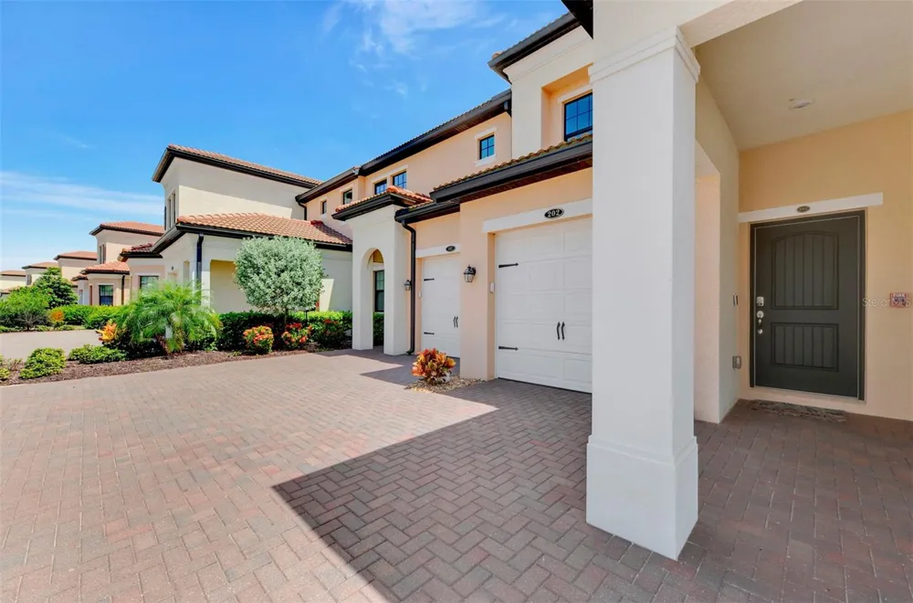 10212 STAGGERBUSH DRIVE #202 Venice, FL 34293