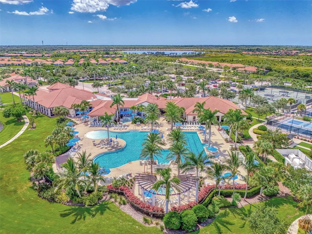 10212 STAGGERBUSH DRIVE #202 Venice, FL 34293